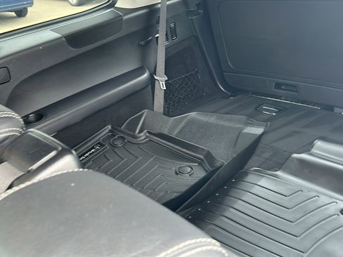 Used 2015 Mercedes-Benz GL 550 4MATIC image 18