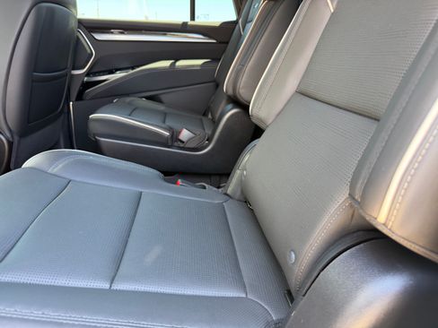 Used 2025 Cadillac Escalade Premium Luxury w/ Touring Package AWD/4WD image 18