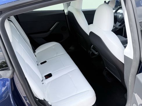 Used 2023 Tesla Model Y Long Range AWD/4WD image 31