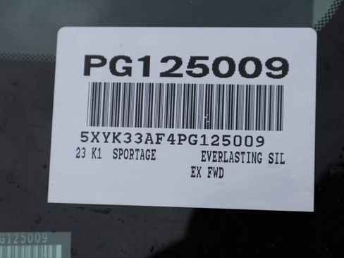 Used 2023 Kia Sportage EX FWD image 7