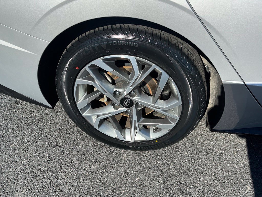 Certified 2023 Hyundai Sonata SEL w/ Convenience Package FWD image 5