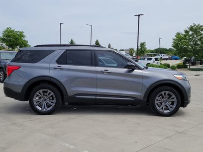 Certified 2022 Ford Explorer XLT w/ Equipment Group 202A
