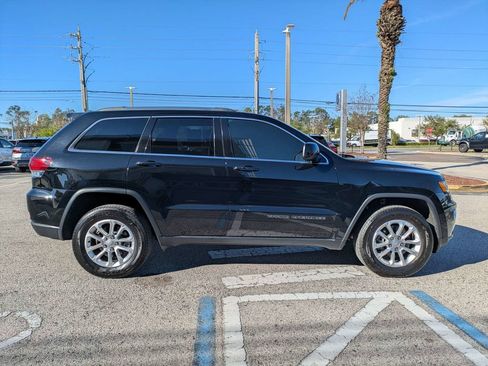 Used 2021 Jeep Grand Cherokee Laredo AWD/4WD image 7