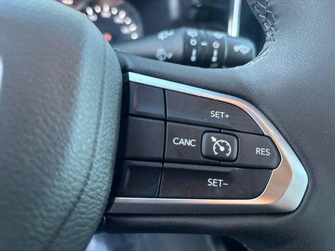 Used 2026 Jeep Compass Latitude AWD/4WD image 19