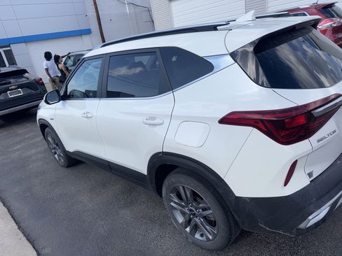 Used 2022 Kia Seltos S image 5