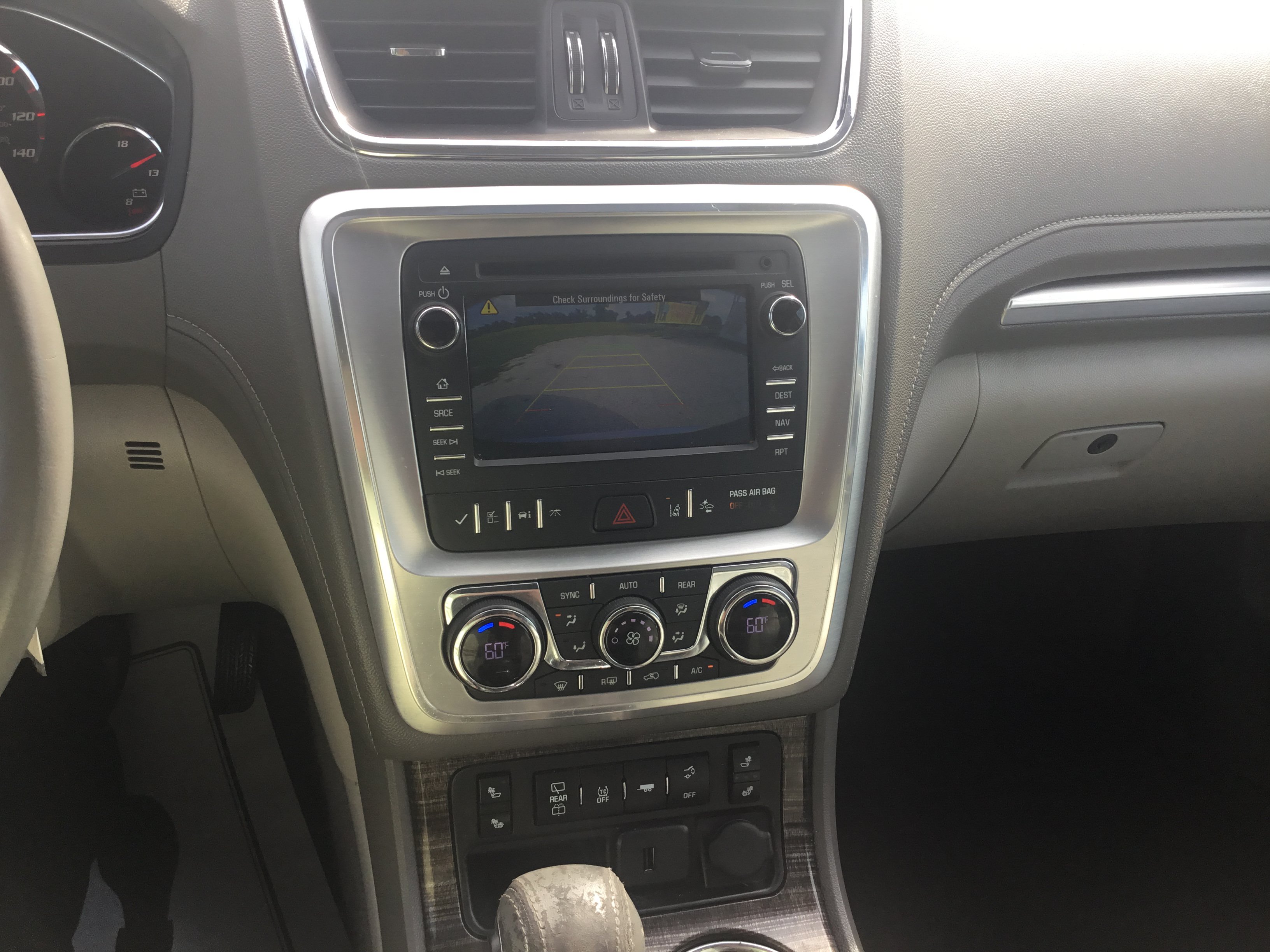 Used 2016 GMC Acadia SLT w/ Open Road Package FWD image 18