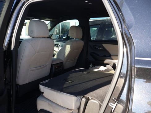 Used 2023 Chevrolet Traverse LS w/ Midnight/Sport Edition image 29