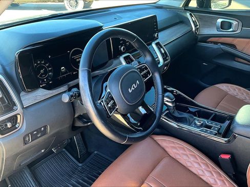 Used 2022 Kia Sorento SX Prestige w/ Rust Color Package image 17