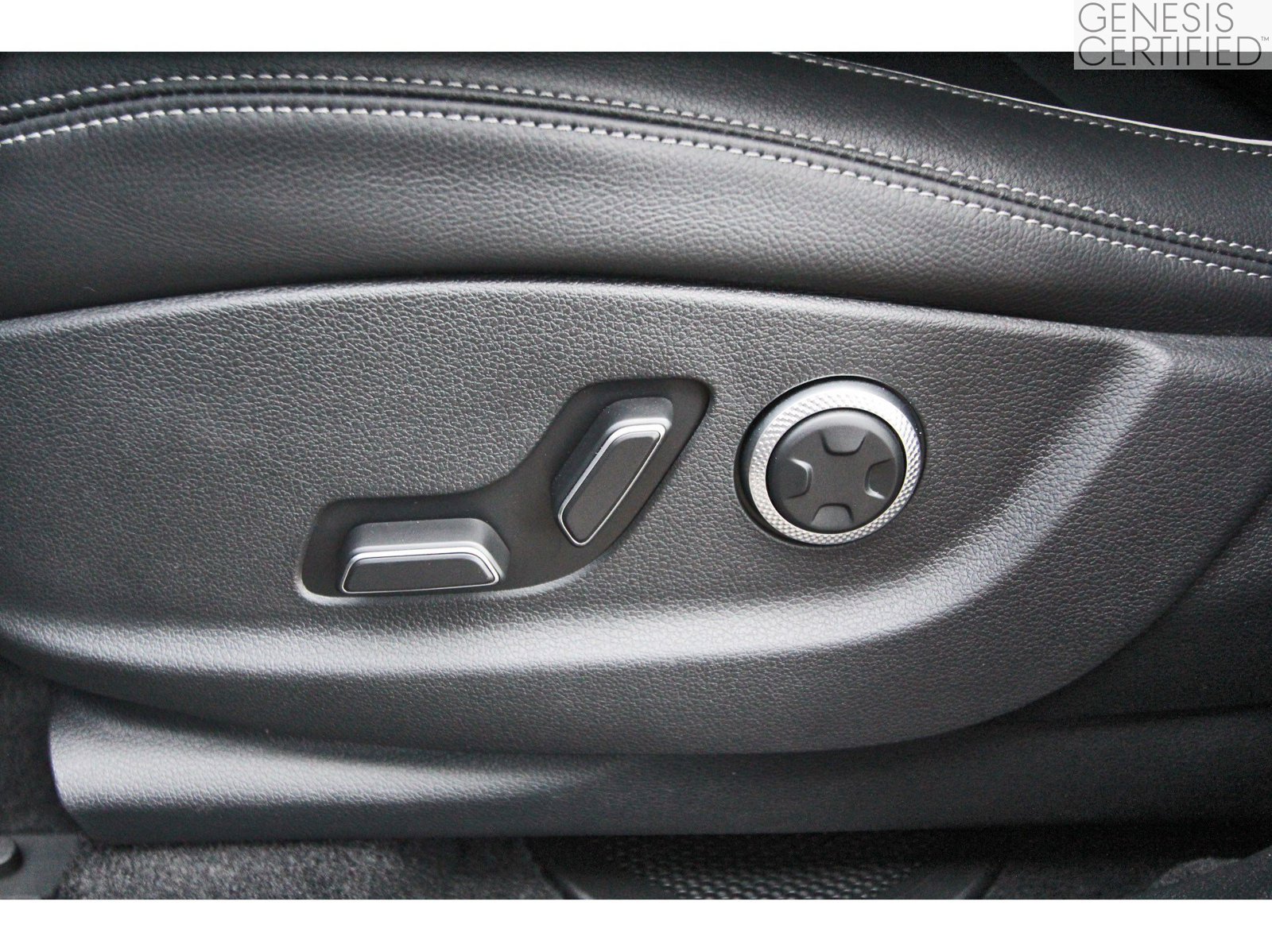 Used 2026 Genesis GV70 2.5T Advanced AWD/4WD image 32