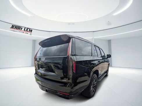 Used 2023 Cadillac Escalade Sport AWD/4WD image 2