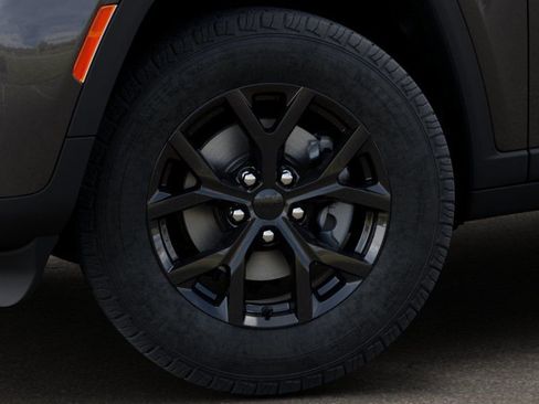 New 2026 Jeep Grand Cherokee Altitude AWD/4WD image 8
