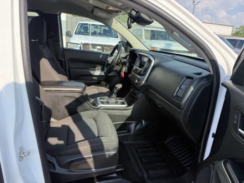 Used 2022 Chevrolet Colorado LT w/ Fleet Safety Package RWD image 10