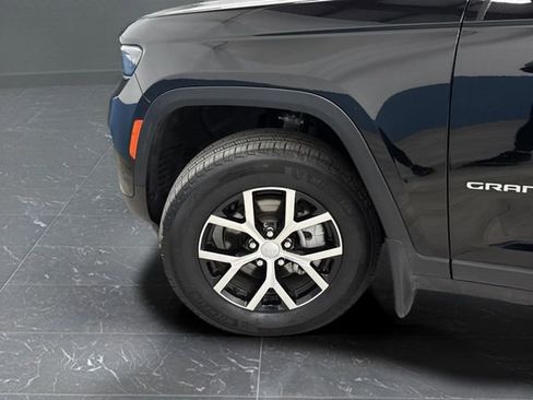Used 2024 Jeep Grand Cherokee Limited w/ MOPAR Finishing Package image 38