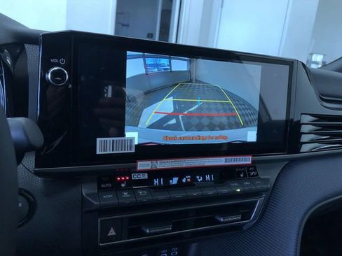 New 2026 Toyota Camry SE image 27