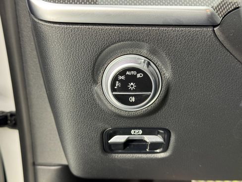 Used 2022 Mercedes-Benz C 300 Sedan w/ AMG Line w/ Night Package image 18