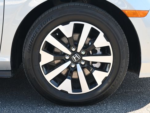 Used 2025 Honda Odyssey EX-L image 14