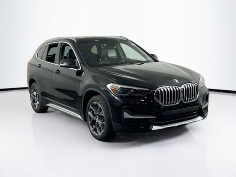 Used 2022 BMW X1 xDrive28i w/ Premium Package image 3