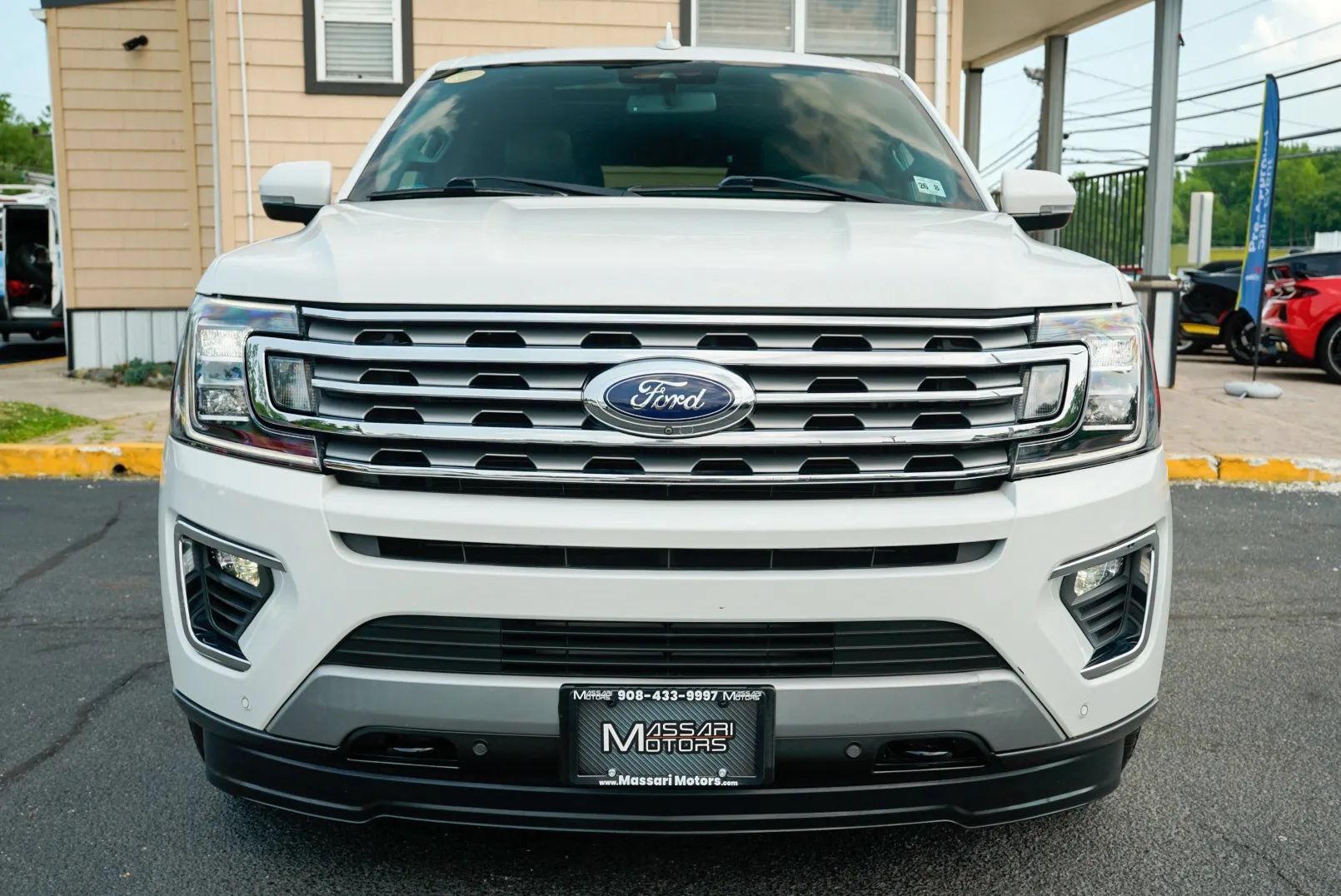Used 2021 Ford Expedition Max Limited AWD/4WD image 2