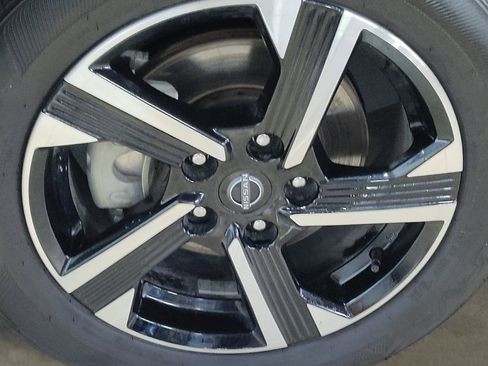 Used 2024 Nissan Sentra SV FWD image 31