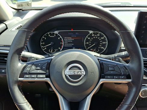 Certified 2023 Nissan Altima 2.5 SR w/ SR Premium Package FWD image 22