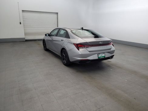 Used 2022 Hyundai Elantra SEL FWD image 5