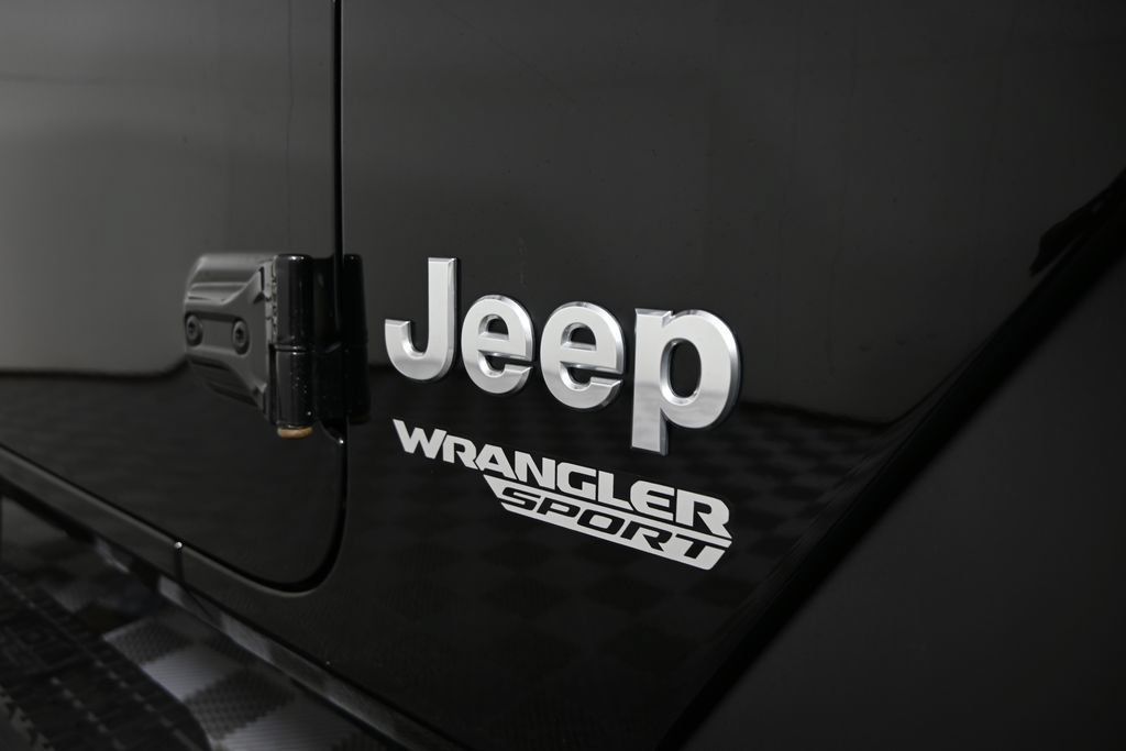 Used 2020 Jeep Wrangler Sport AWD/4WD image 12