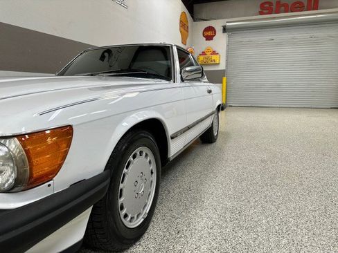 Used 1988 Mercedes-Benz 560 SL image 10