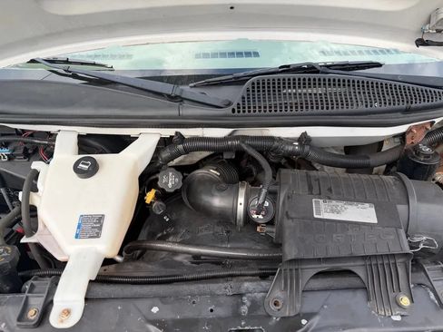 Used 2013 GMC Savana 1500 RWD image 10