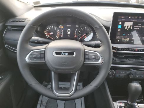 New 2026 Jeep Compass Limited image 18