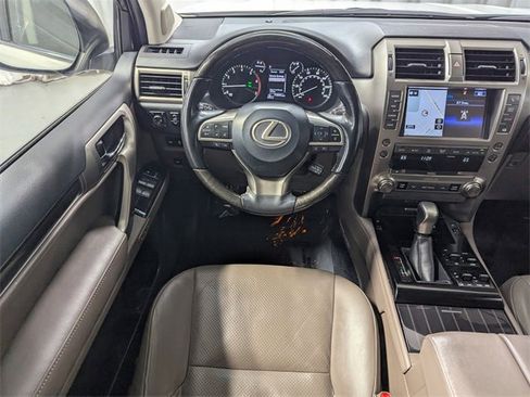 Used 2020 Lexus GX 460 Luxury w/ Accessory Package image 7