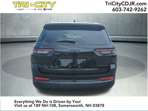 New 2025 Jeep Grand Cherokee L Altitude image 6