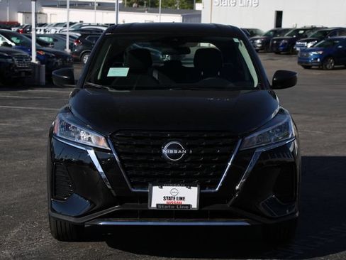 Certified 2025 Nissan Kicks Play S FWD image 8