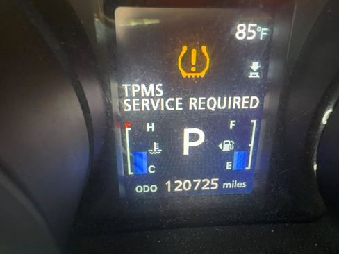 Used 2011 Mitsubishi Outlander Sport SE AWD/4WD image 14