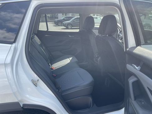 New 2026 Volkswagen Tiguan SE AWD/4WD image 9