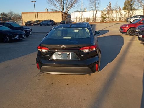 Used 2024 Toyota Corolla LE image 7