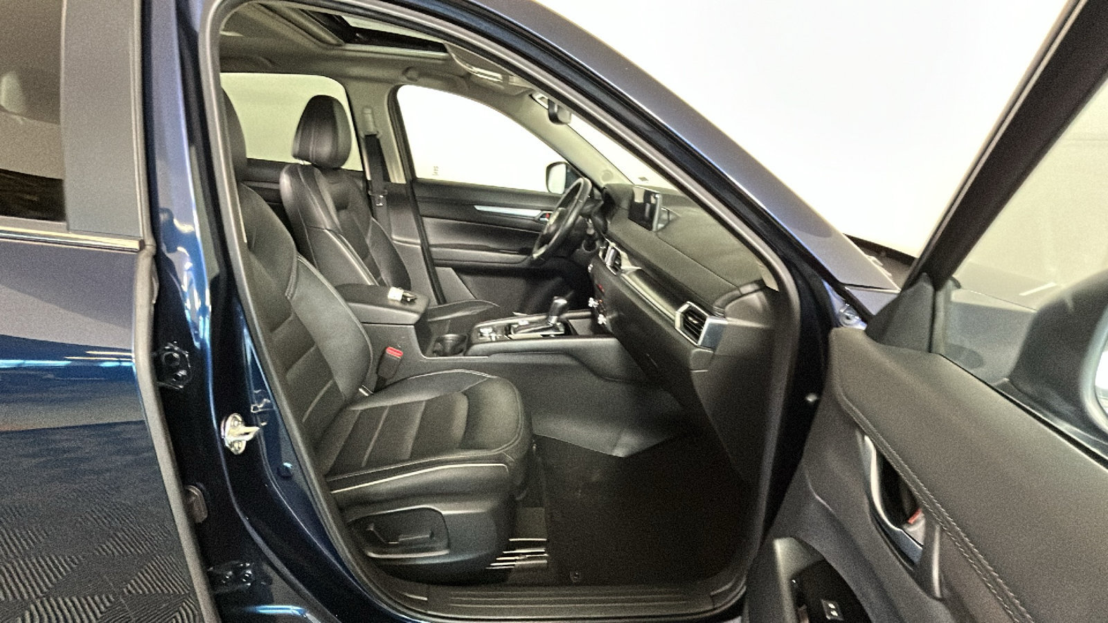 Used 2025 MAZDA CX-5 AWD 2.5 S w/ Preferred Package image 35
