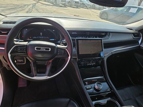 Used 2023 Jeep Grand Cherokee L Limited image 16