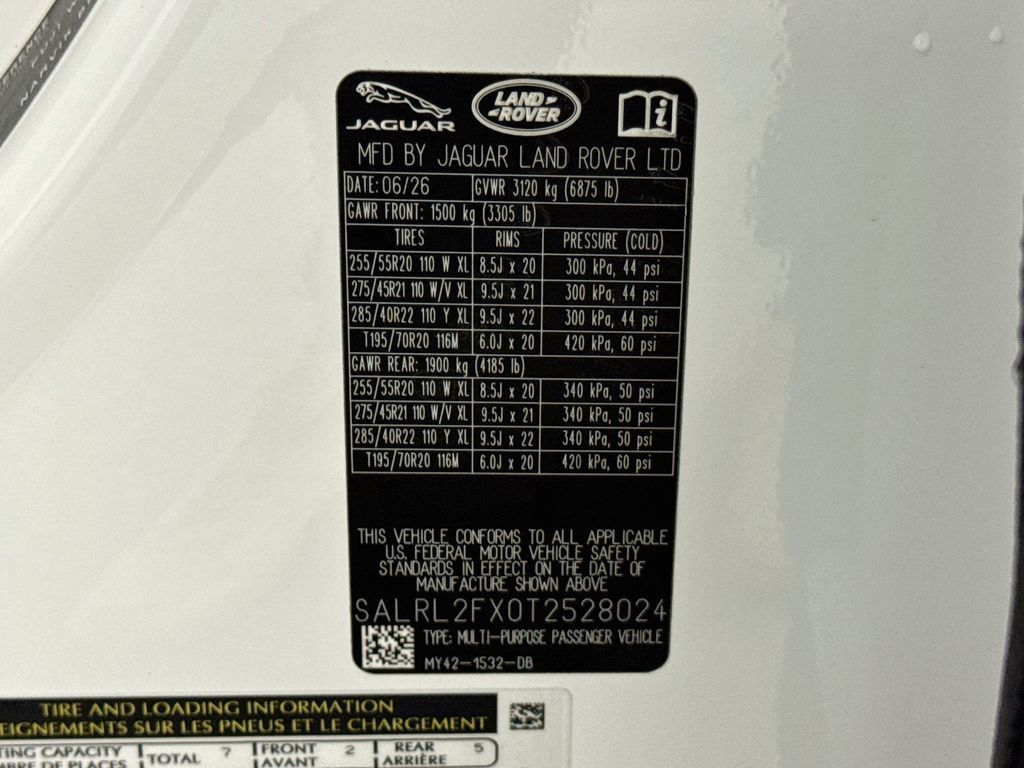 New 2026 Land Rover Discovery Dynamic SE AWD/4WD image 34