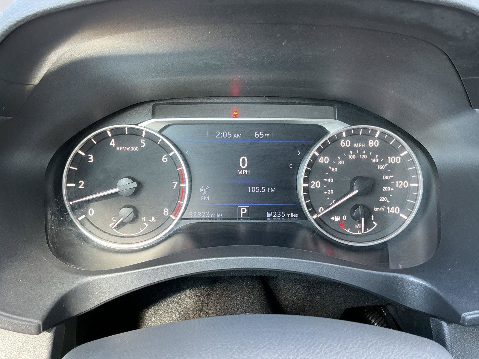 Used 2024 Nissan Altima 2.5 SV FWD image 11