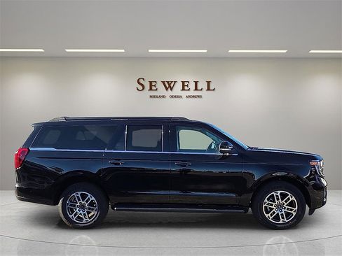 New 2025 Ford Expedition Max Active image 5