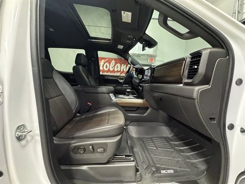Used 2025 Chevrolet Silverado 1500 High Country w/ Technology Package AWD/4WD image 10