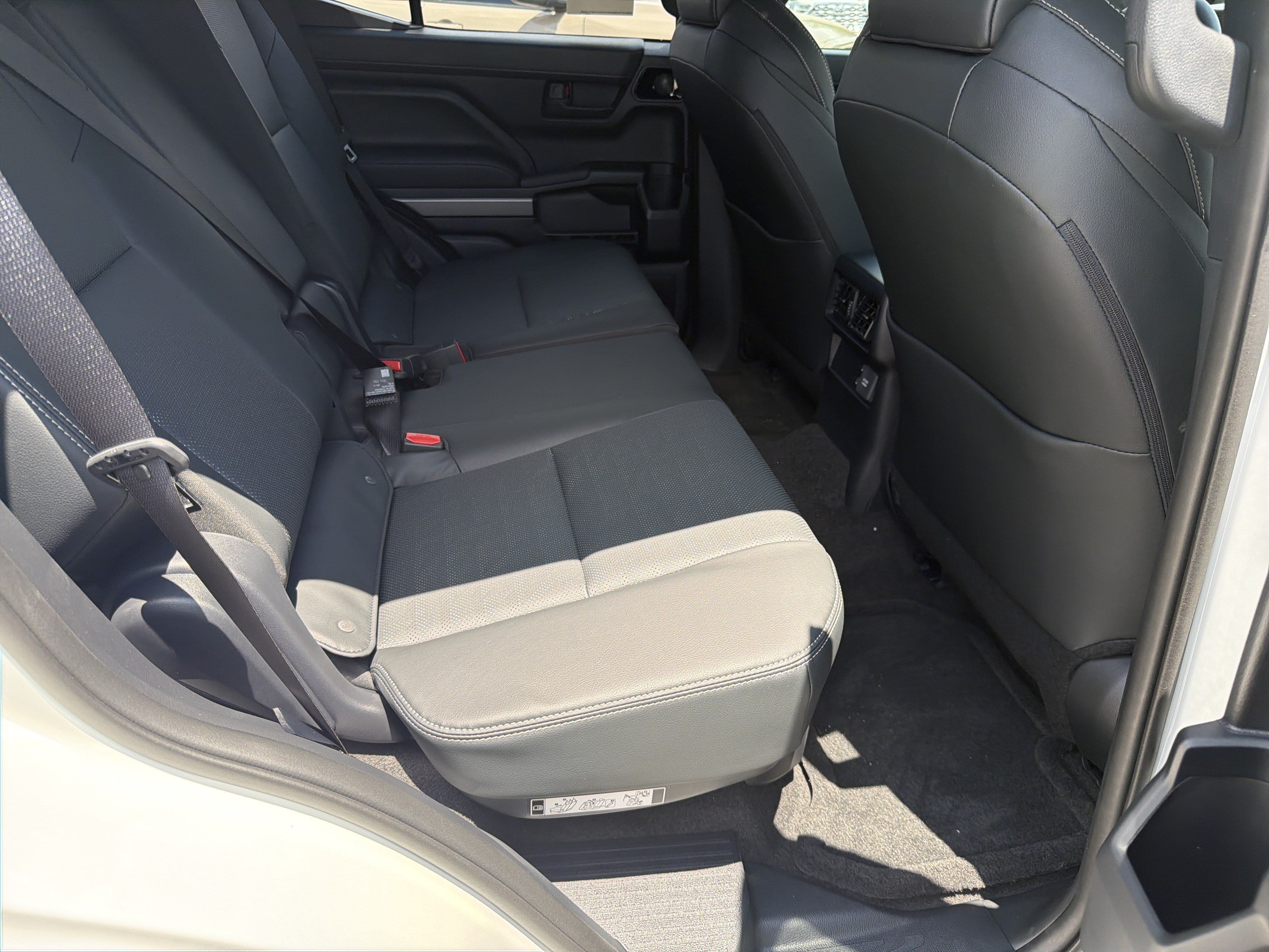 New 2026 Toyota 4Runner TRD Off-Road Premium AWD/4WD image 15