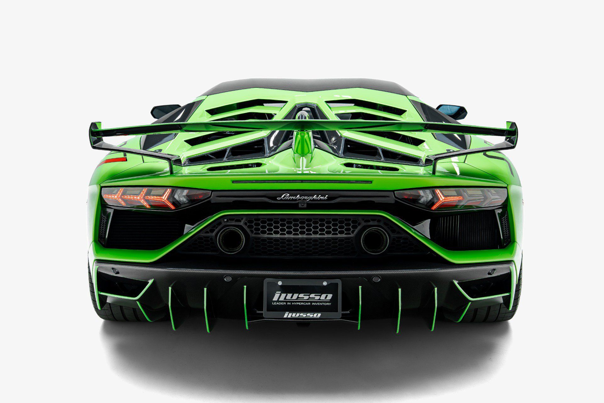 Used 2019 Lamborghini Aventador SVJ AWD/4WD image 9