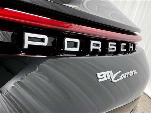 Used 2024 Porsche 911 Carrera image 33