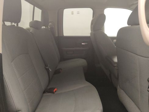 Used 2018 RAM 1500 Classic SLT RWD image 19