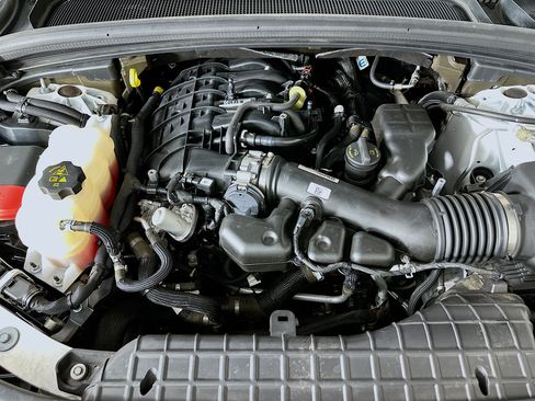 Used 2023 Jeep Grand Cherokee Altitude RWD image 33