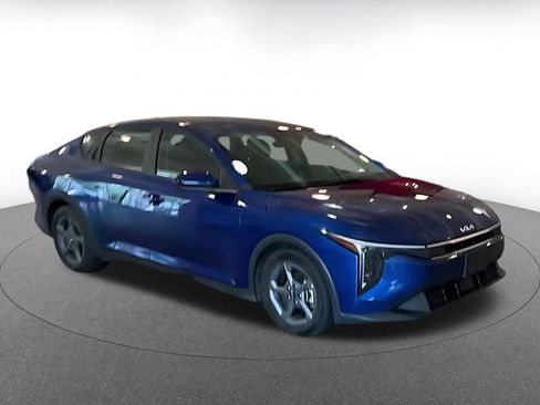 Used 2025 Kia K4 FWD image 14