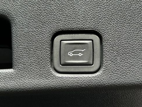 Used 2025 Buick Enclave Preferred image 24