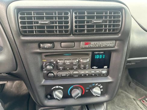 Used 2002 Chevrolet Camaro Z28 RWD image 7