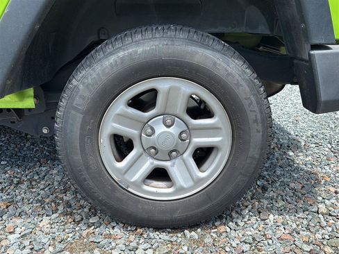 Used 2013 Jeep Wrangler Sport AWD/4WD image 6